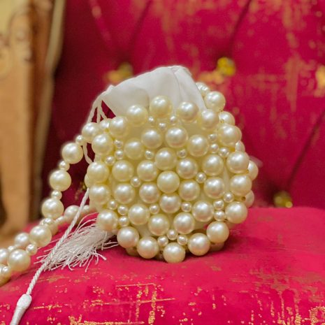 Handmade Pearl Bag for Kids – Perfect for Special Moments (2) Handmade Pearl Bag for Kids – Perfect for Special Moments (2)