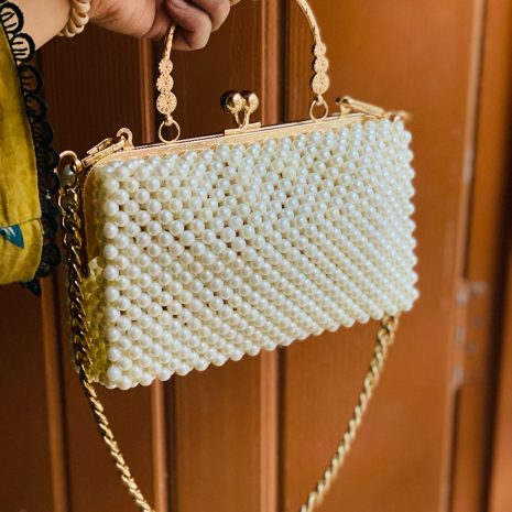 Elegant Handmade Pearl Beaded Clutch for Special Occasions Elegant Handmade Pearl Beaded Clutch for Special Occasions